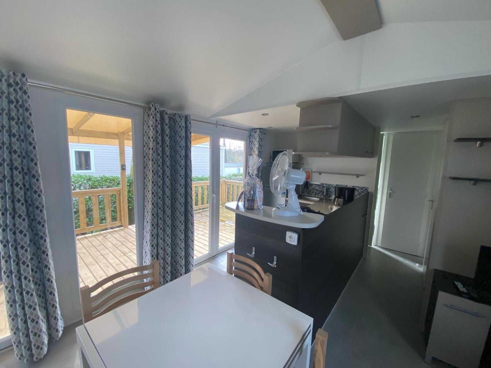 Mobil 394 - Domaine De Kerlann Camping *